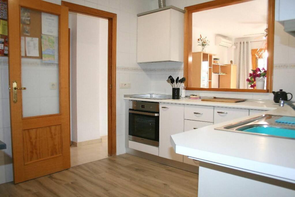 Beachside Apartment In The Centre Of El Campello Dış mekan fotoğraf